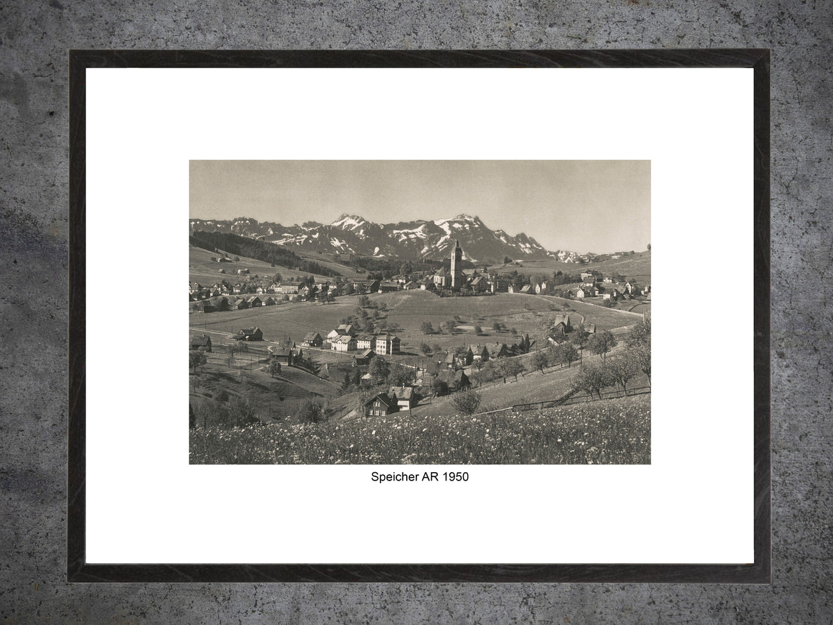 Speicher (AR) 1950 – Historische Dorfansicht mit Alpstein – Gerahmter Print