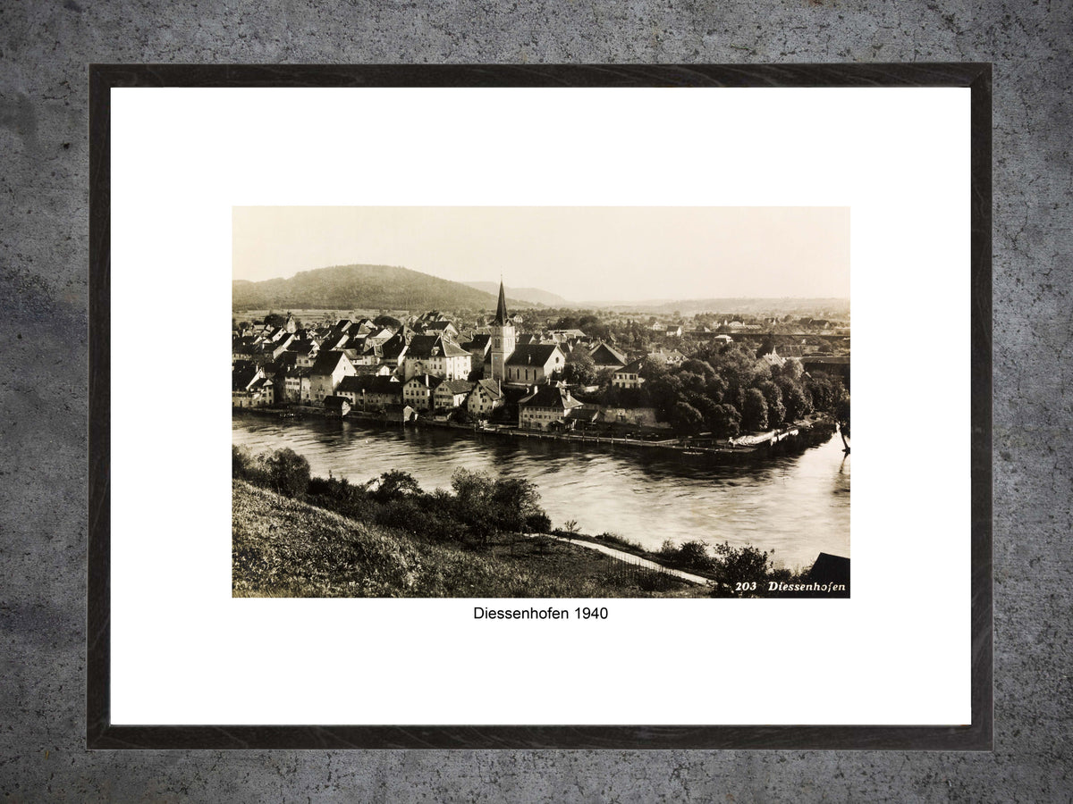 Diessenhofen 1940 – Historische Ansicht am Rhein – Gerahmter Print