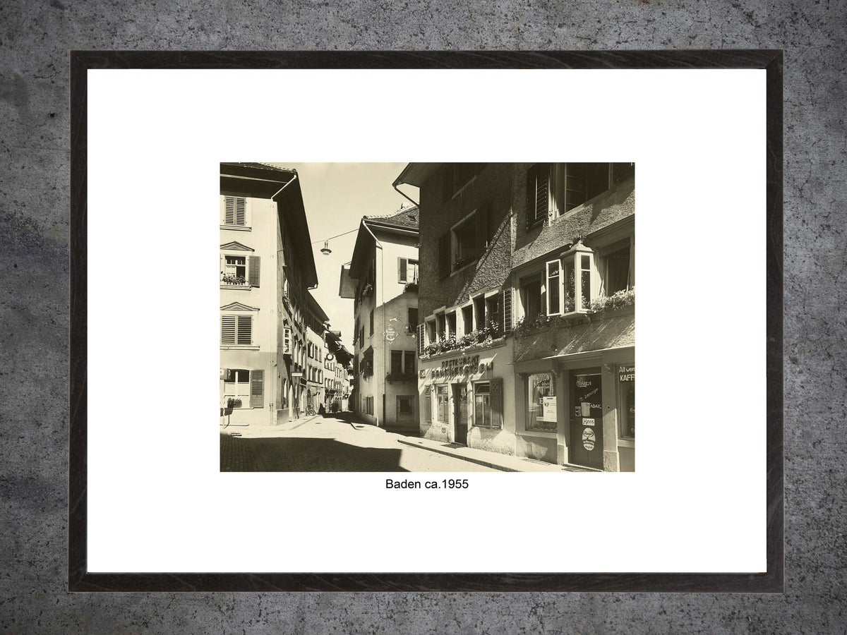 Baden ca. 1955 – Historische Altstadt & Strassenansicht – Gerahmter Print