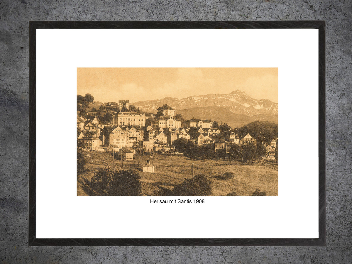 Herisau mit Säntis 1908 – Historische Ansicht Appenzell – Gerahmter PrintHerisau mit Säntis 1908 – Historische Ansicht Appenzell – Gerahmter Print